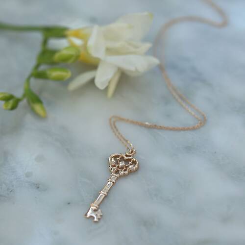 By Golden House - Anahtar Kolye (1)