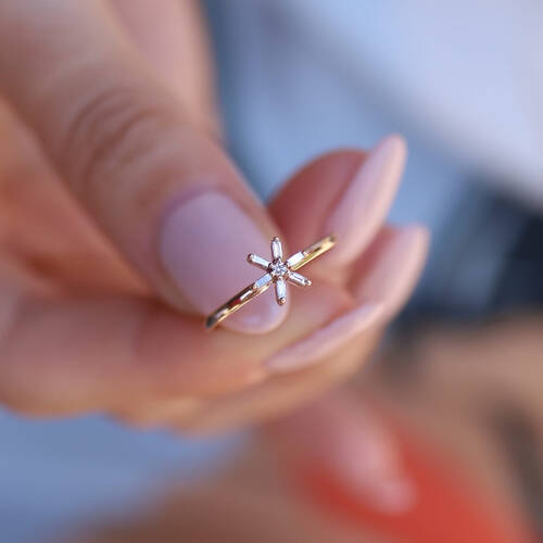 By Golden House - Baget Flower Pırlanta Yüzük