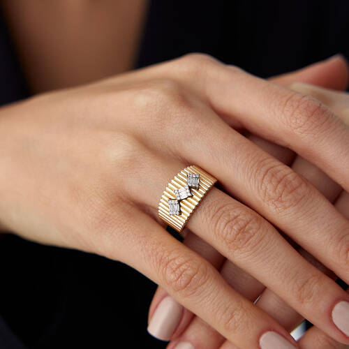 By Golden House - Baget Pırlanta Çizgi Yüzük (1)