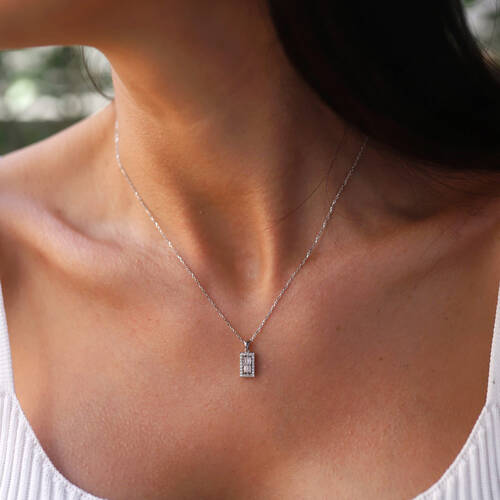 By Golden House - Baget Pırlanta Dikdörtgen Kolye (1)