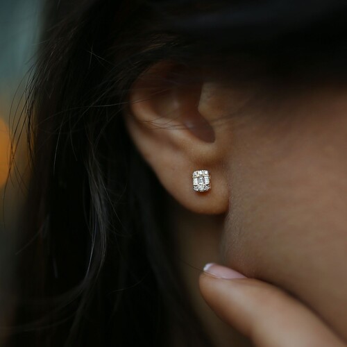 By Golden House - Baget Pırlanta Küpe (1) By Golden House - Baget Pırlanta Küpe (1)