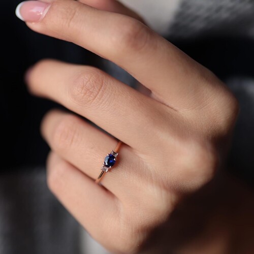 By Golden House - Baget Pırlanta Safir Yüzük (1) By Golden House - Baget Pırlanta Safir Yüzük (1)