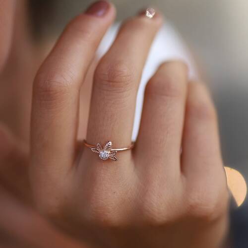 By Golden House - Bal Arısı Yüzük