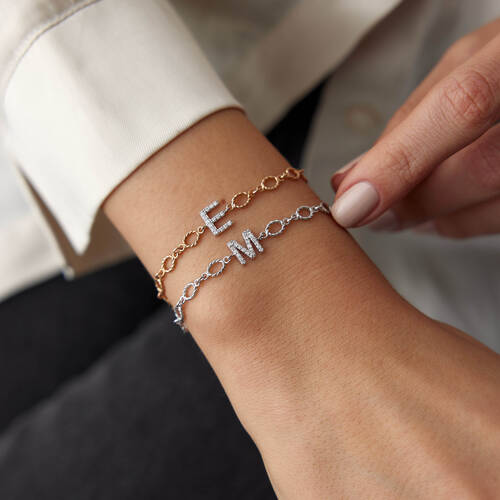 By Golden House - Burgu Halkalı Pırlanta Harf Bileklik