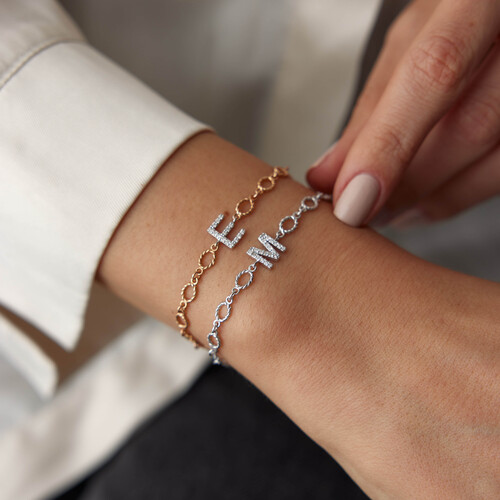 By Golden House - Burgu Halkalı Pırlanta Harf Bileklik (1) By Golden House - Burgu Halkalı Pırlanta Harf Bileklik (1)