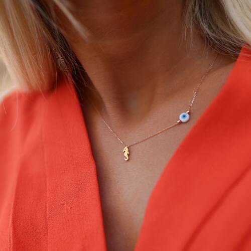 By Golden House - Cam Gözlü Denizatı Kolye