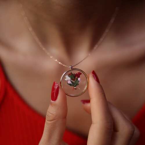 By Golden House - Çiçek Madalyon Kolye By Golden House - Çiçek Madalyon Kolye