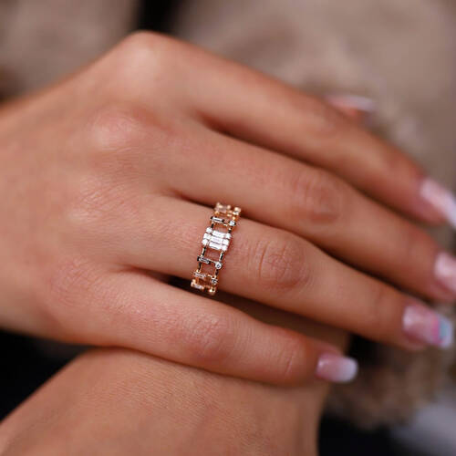 By Golden House - Çift Sıra Tasarım Baget Pırlanta Yüzük