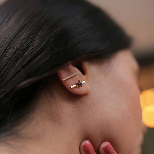 By Golden House - Çizgi ve Yıldız Küpe (1)