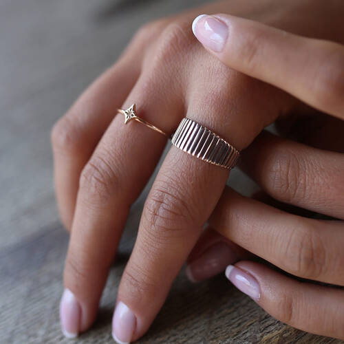 By Golden House - Çizgi Yüzük