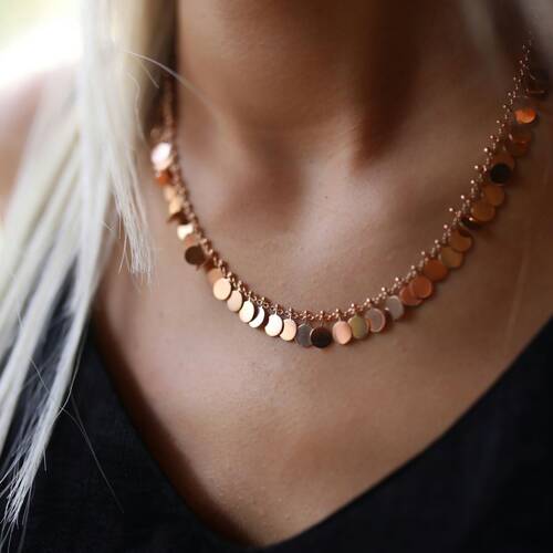 By Golden House - Çoklu Pul Saçak Kolye