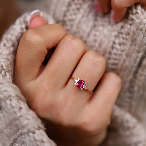 By Golden House - Damla Pırlantalı Yakut Yüzük By Golden House - Damla Pırlantalı Yakut Yüzük