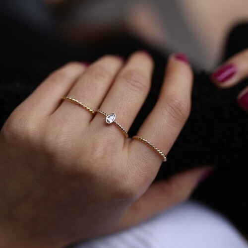 By Golden House - Damla Taşlı Burgu Kombin Yüzük