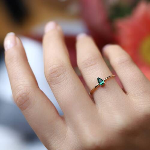 By Golden House - Damla Zümrüt Rengi Yüzük