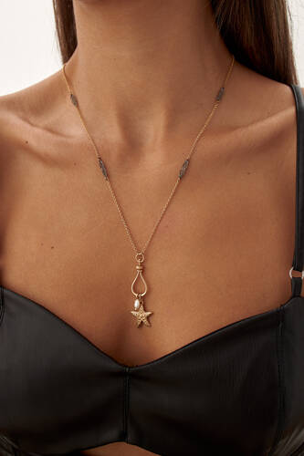 By Golden House - Deniz Yıldızı Olta Kilit Kolye (1)
