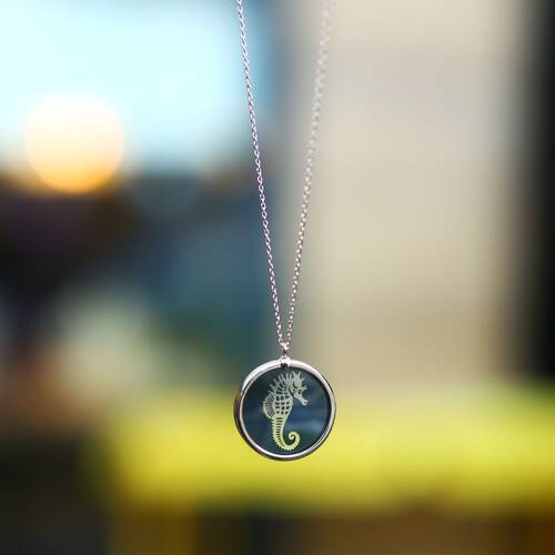 By Golden House - Denizatı Cam Madalyon Kolye