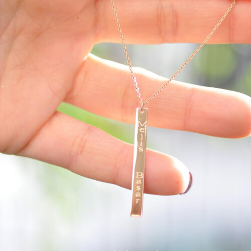 By Golden House - Dikdörtgen Plaka Kolye By Golden House - Dikdörtgen Plaka Kolye