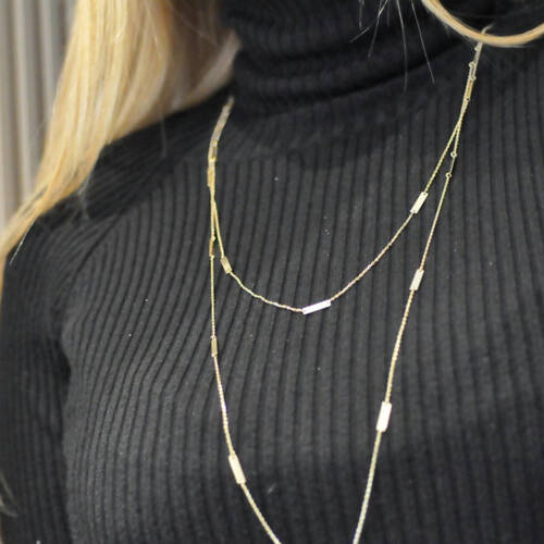 By Golden House - Dikdörtgen Plakalı Uzun Kolye