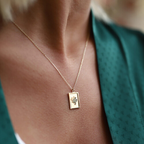 By Golden House - Dikdörtgen Yonca Kolye By Golden House - Dikdörtgen Yonca Kolye