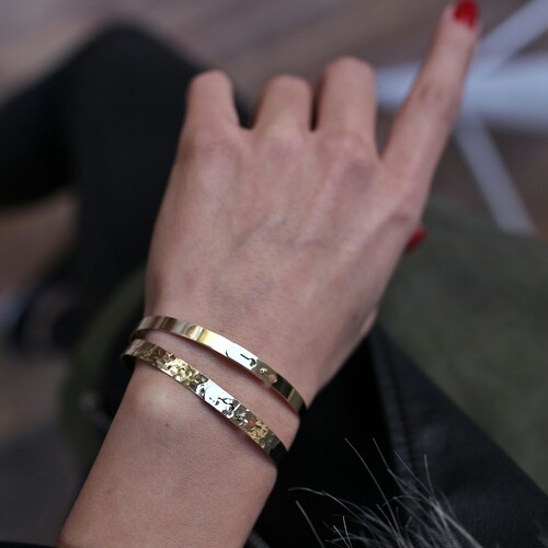 By Golden House - Dövülü ve Düz Kemer Bilezik By Golden House - Dövülü ve Düz Kemer Bilezik