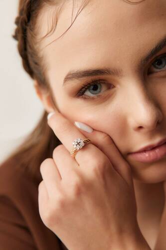 By Golden House - Drop Pırlanta Burgu Yüzük (1)