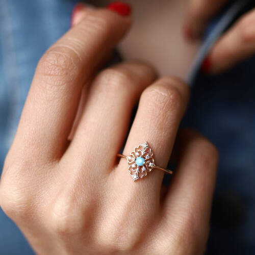 By Golden House - Firuze Taşlı Art Deco Motif Yüzük By Golden House - Firuze Taşlı Art Deco Motif Yüzük