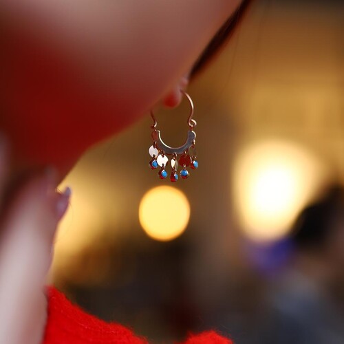 By Golden House - Firuze ve Pul Sallantılı Küpe By Golden House - Firuze ve Pul Sallantılı Küpe