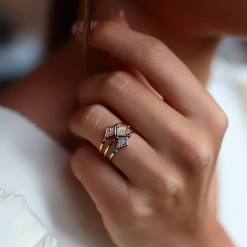 By Golden House - Harem Geometrik Pırlanta Yüzük