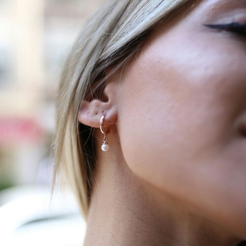 By Golden House - İnci Sallantılı Küpe (1)