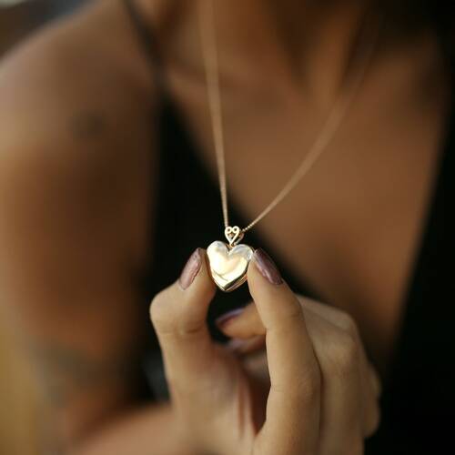 By Golden House - Kalp Madalyon Kolye