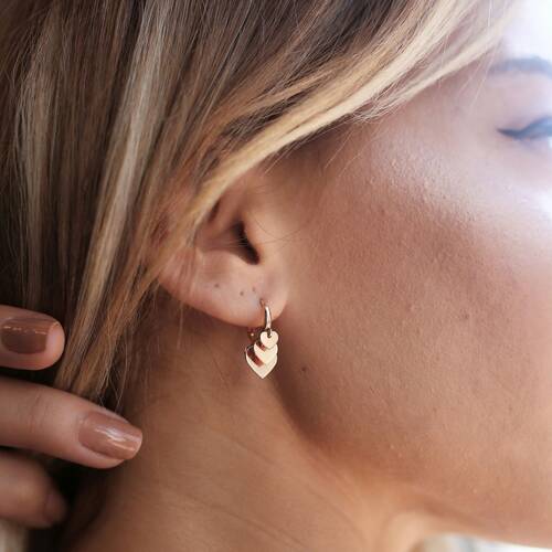 By Golden House - Kalp Sallantılı Küpe (1)