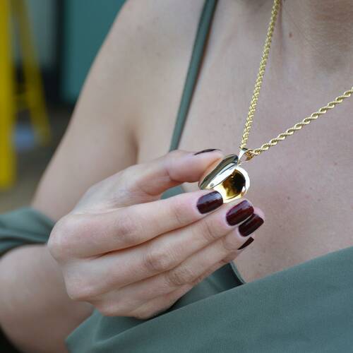 By Golden House - Kapaklı Resim Madalyon Kolye