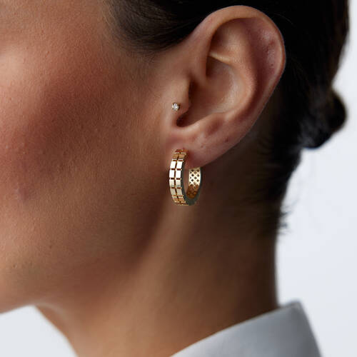 By Golden House - Kare Sıralı Halka Küpe