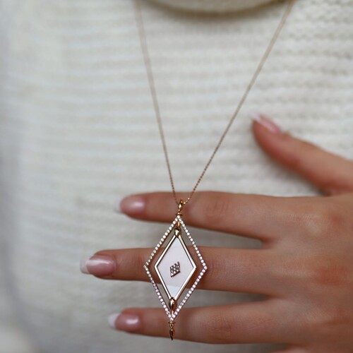 By Golden House - Karo Cam Kolye By Golden House - Karo Cam Kolye