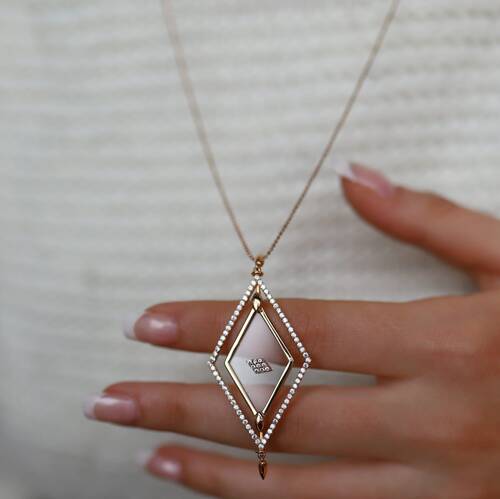 By Golden House - Karo Cam Kolye (1)