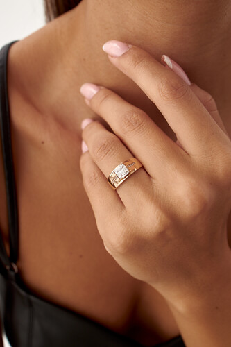 By Golden House - Knight Baget Pırlanta Yüzük By Golden House - Knight Baget Pırlanta Yüzük