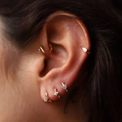 By Golden House - Küçük Boy Kıkırdak Halka Küpe (1)