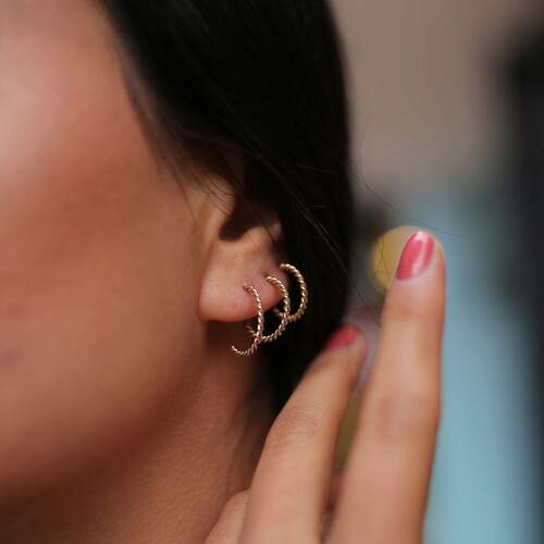 By Golden House - Küçük Burgu Küpe