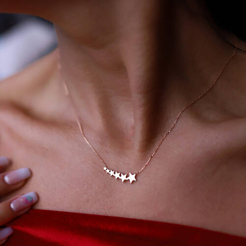 By Golden House - Küme Yıldız Kolye