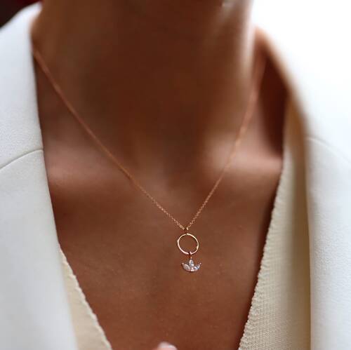 By Golden House - Lotus Halka Kolye