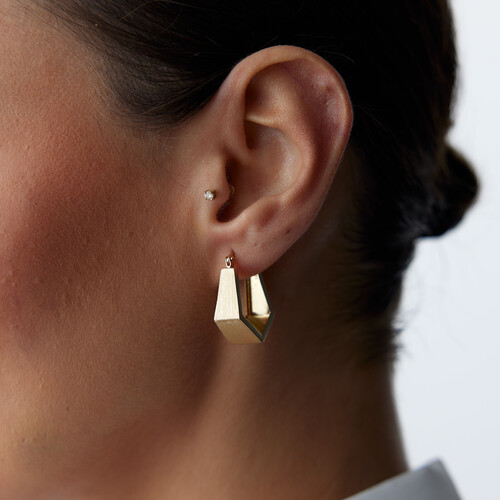 By Golden House - Mat Karo Halka Küpe By Golden House - Mat Karo Halka Küpe