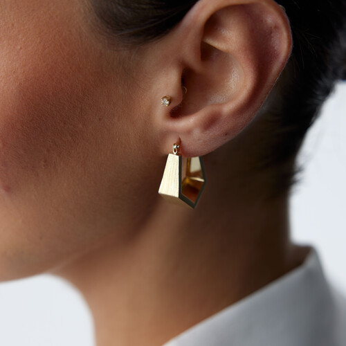 By Golden House - Mat Karo Halka Küpe (1) By Golden House - Mat Karo Halka Küpe (1)