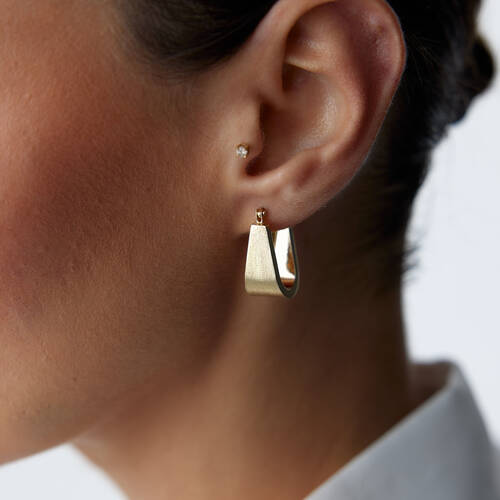 By Golden House - Mat Oval Halka Küpe