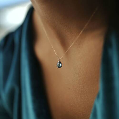 By Golden House - Mavi Taşlı Damla Kolye