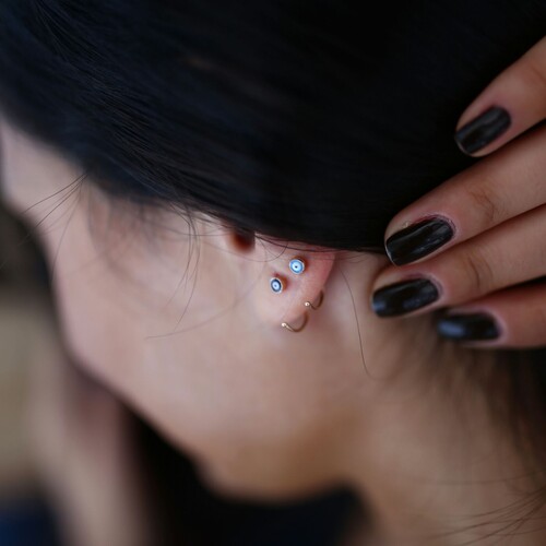 By Golden House - Mine Gözlü C Küpe (1)