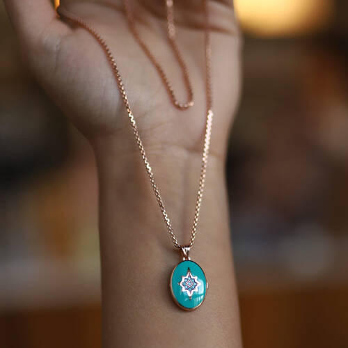 By Golden House - Mineli Madalyon Kolye (1)