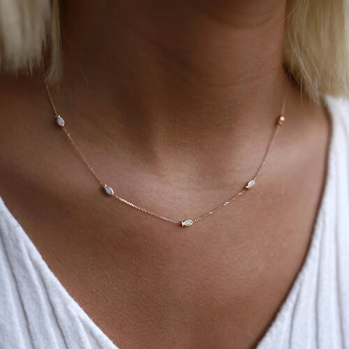 By Golden House - Mineli Mini Balık Kolye