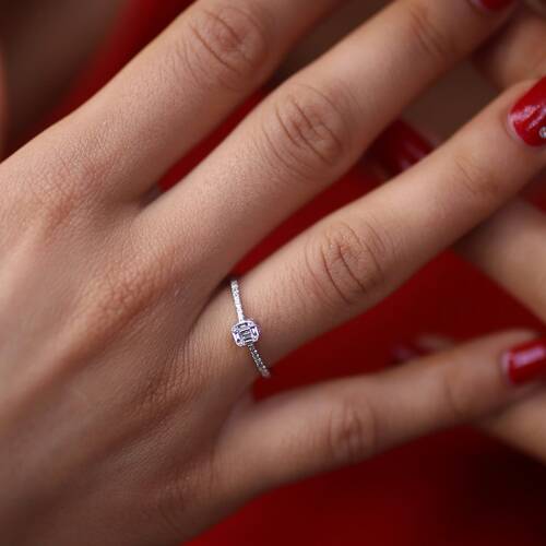 By Golden House - Mini Baget Sıra Taş Yüzük (1)