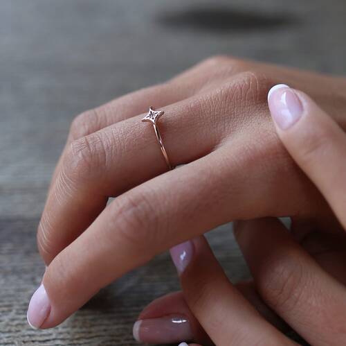 By Golden House - Minimal Kutup Yıldızı Yüzük