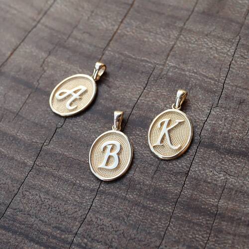 By Golden House - Oval Harf Kolye Ucu